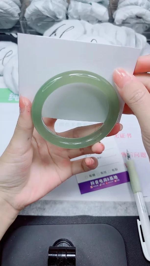石英质玉手镯未镶嵌245-60