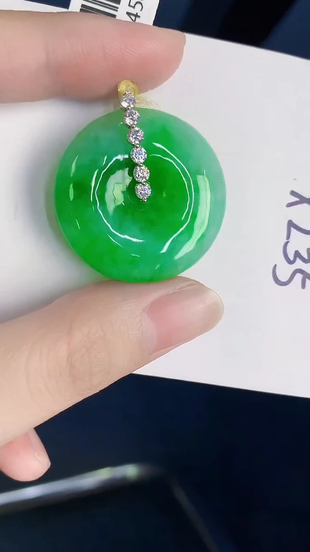 颈饰18K金镶嵌翡翠天然翡翠缅甸A货