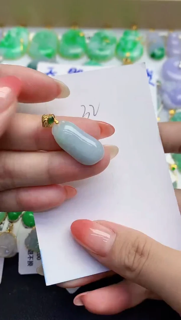 翡翠未镶嵌颈饰缅甸天然翡翠A货