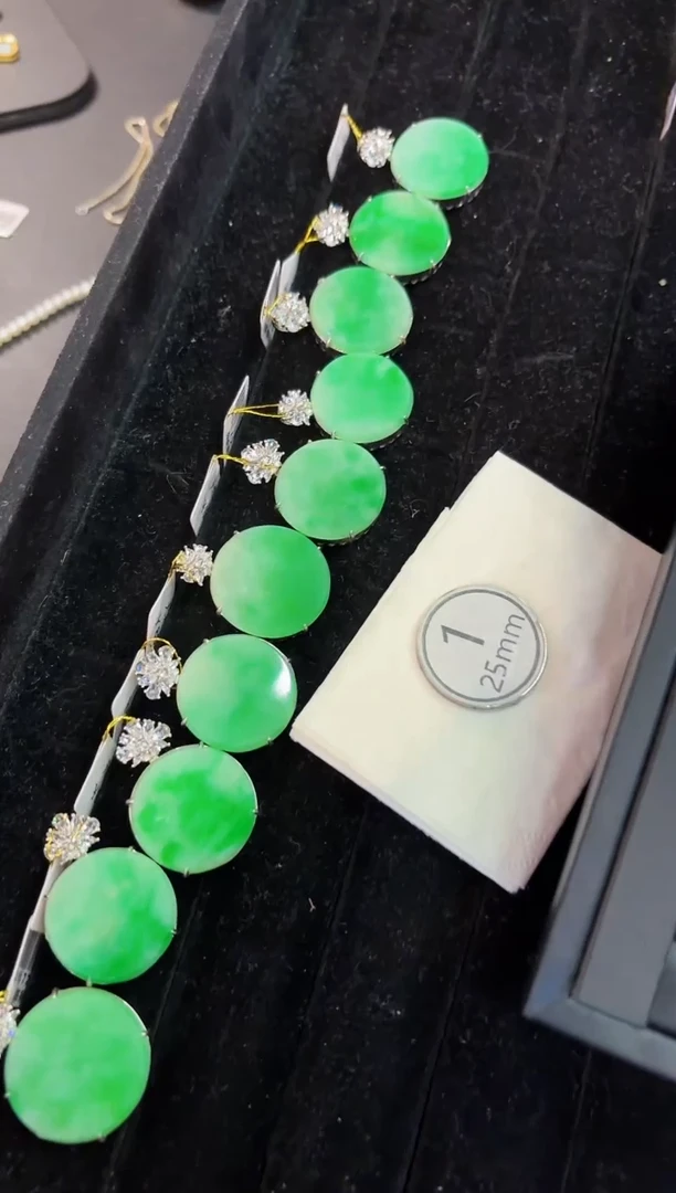 翡翠未镶嵌颈饰缅料A货/多样性发货/一件