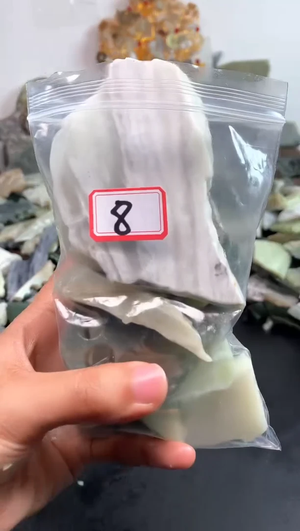 未镶嵌和田玉摆件8