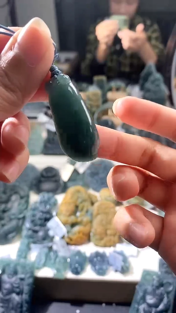 【闪购商品】翡翠未镶嵌颈饰翡翠