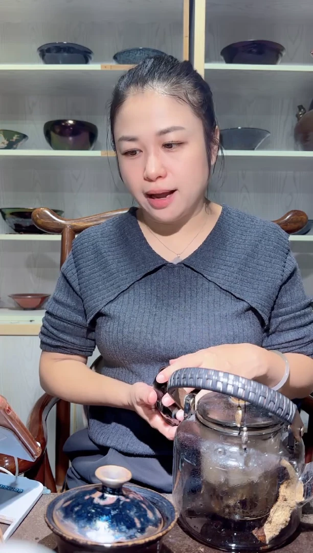 茶盏21国礼匠人-童密雄