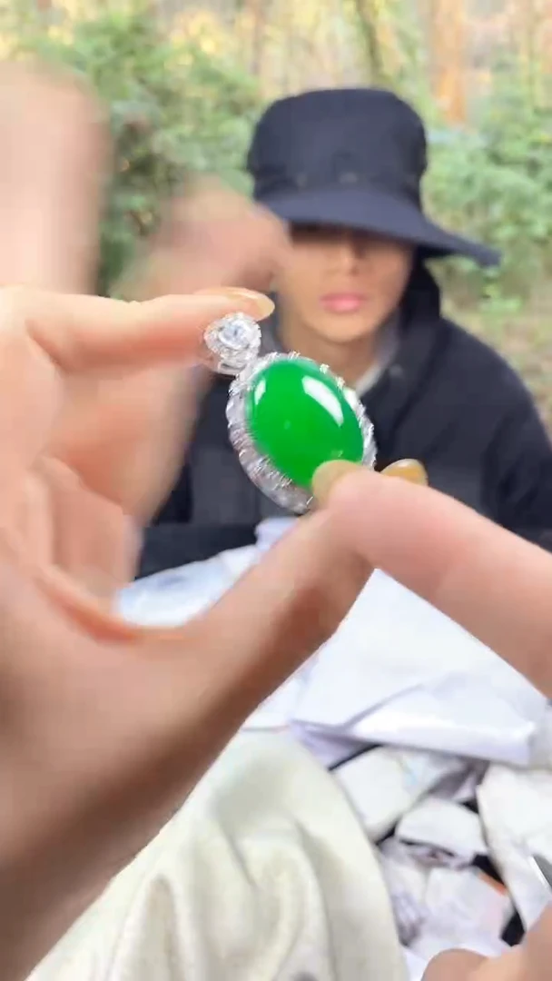 满色吊坠 所见即所得！！