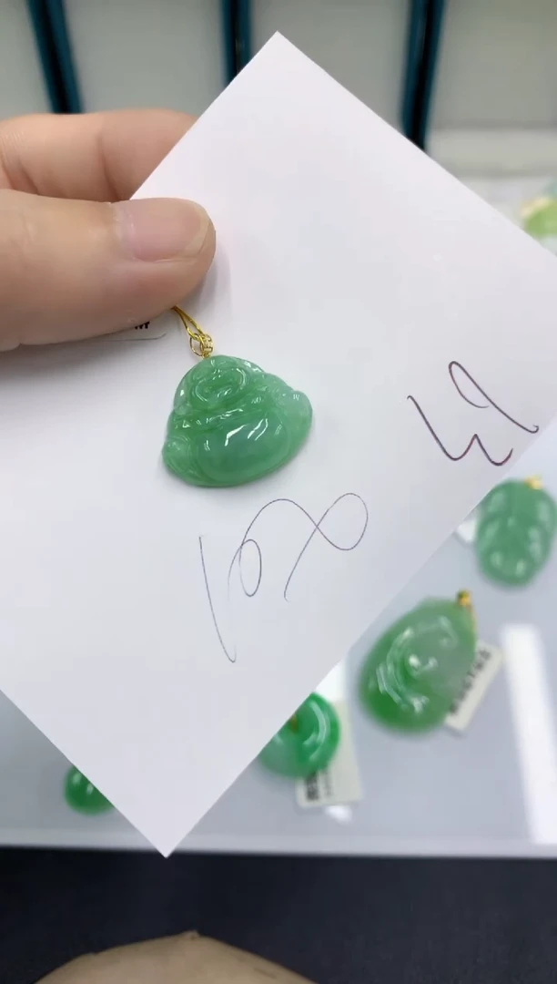 颈饰18K金镶嵌翡翠翡翠