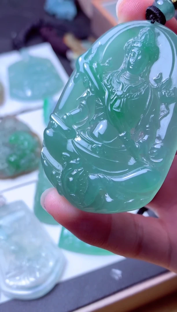 颈饰未镶嵌翡翠天然A货翡翠