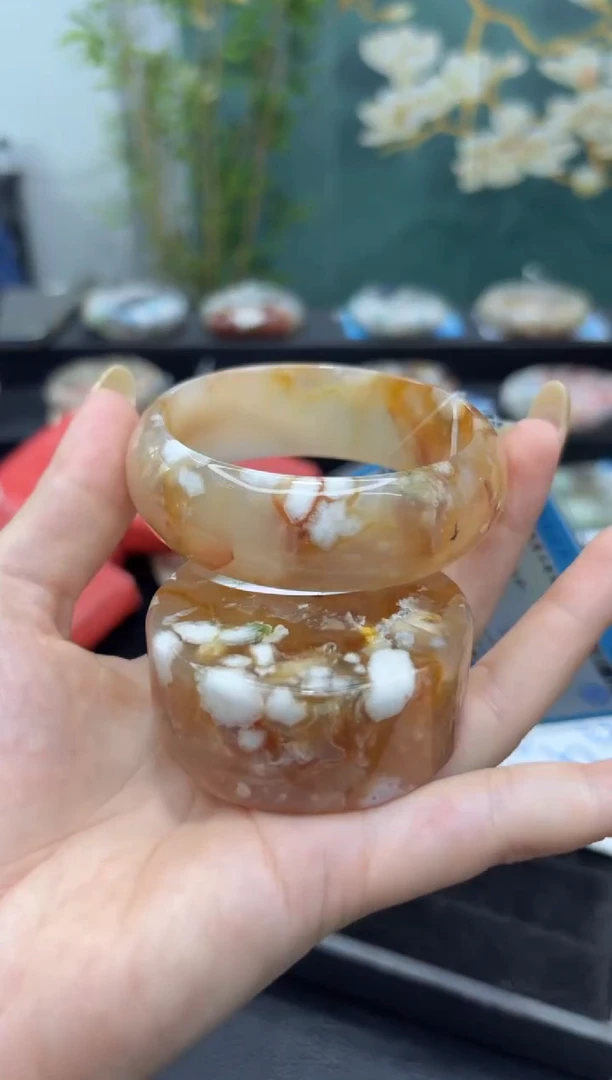 未镶嵌手镯石英质玉C174(56圈赠送镯心)