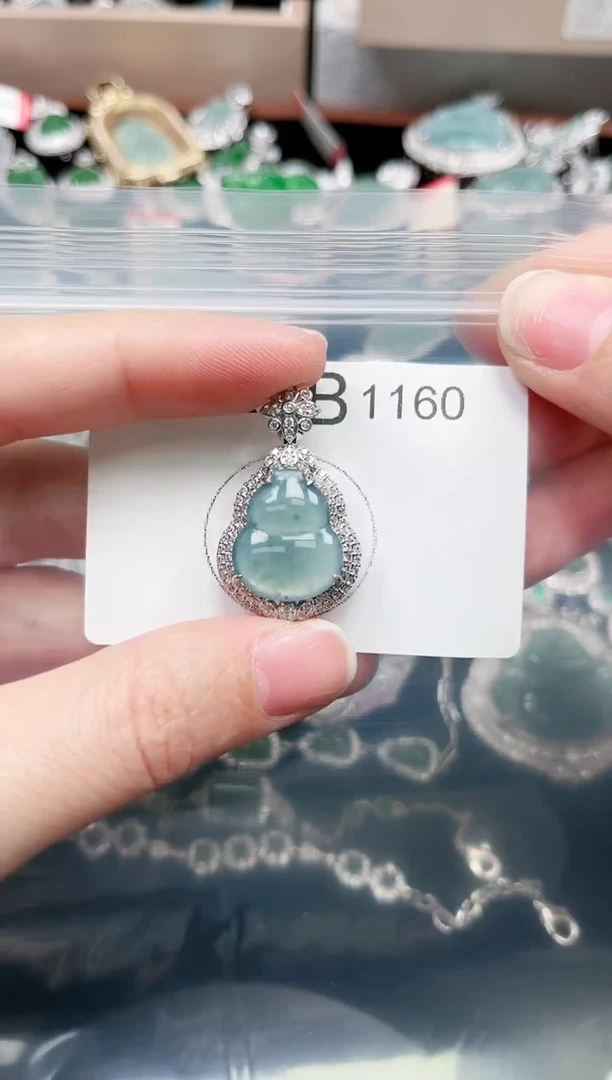 【闪购商品】翡翠颈饰未镶嵌1160赠皮绳