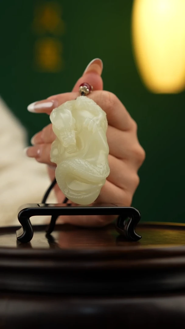 玉【祥龙纳瑞】天然玉石手把件