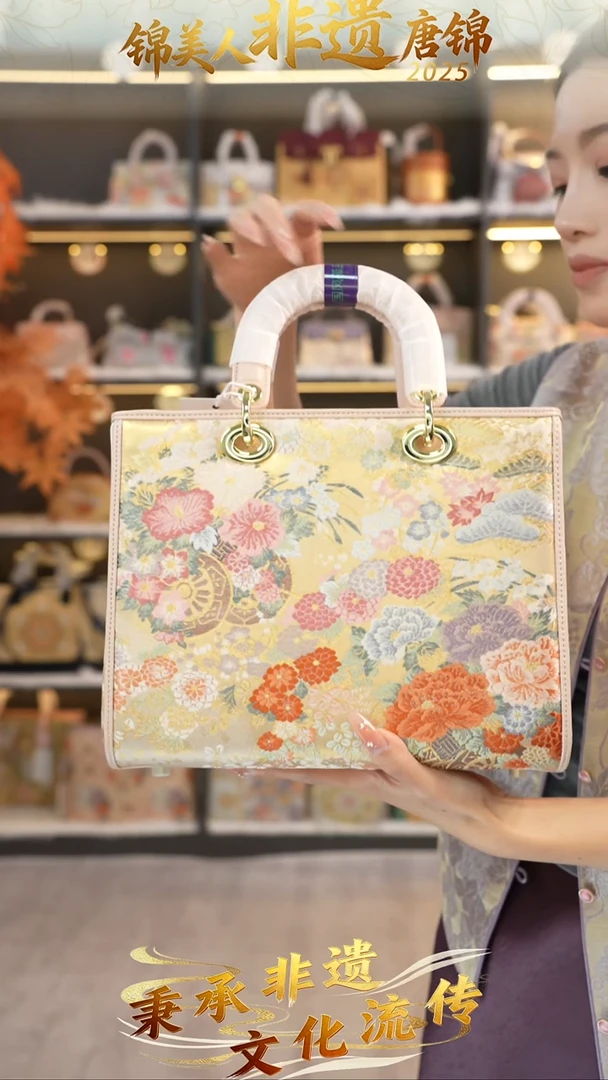 织绣29非遗唐锦大戴妃