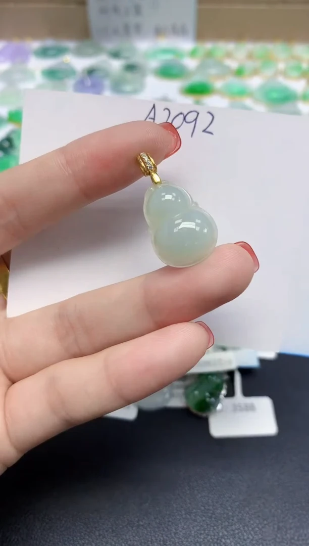 颈饰未镶嵌翡翠天然缅甸翡翠A货翡翠百元以上9元证书费自理