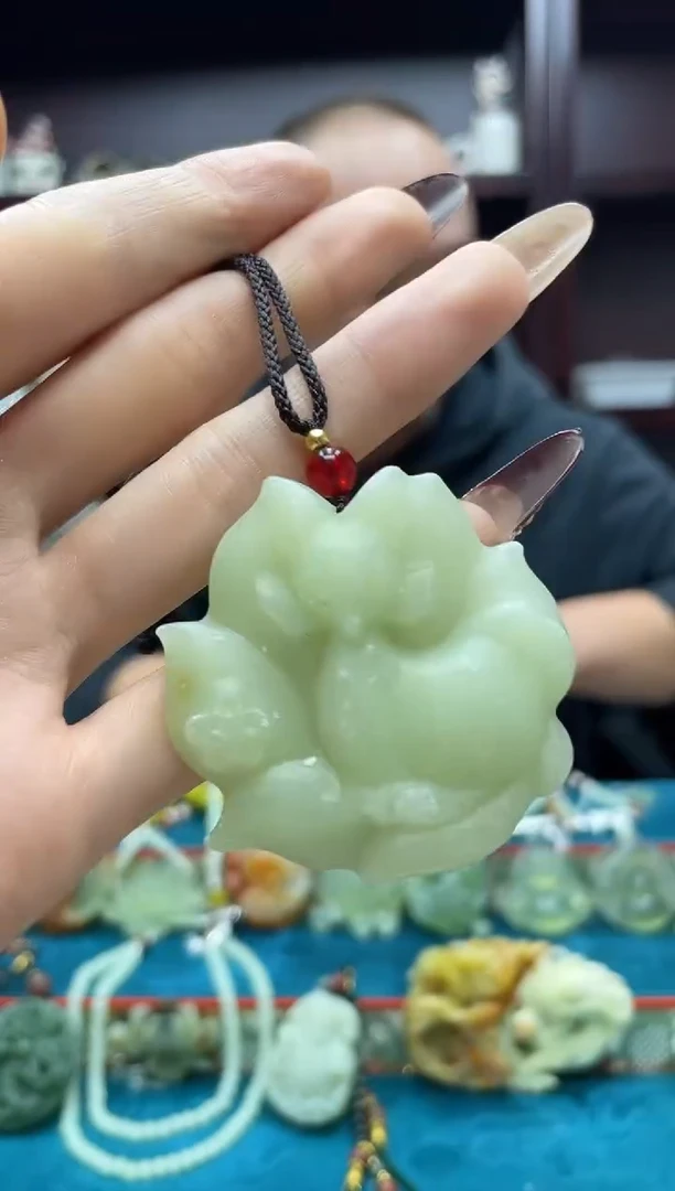 未镶嵌岫玉吊坠·