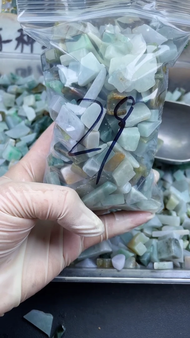 【闪购商品】翡翠颈饰未镶嵌天然翡翠迷你号500克29