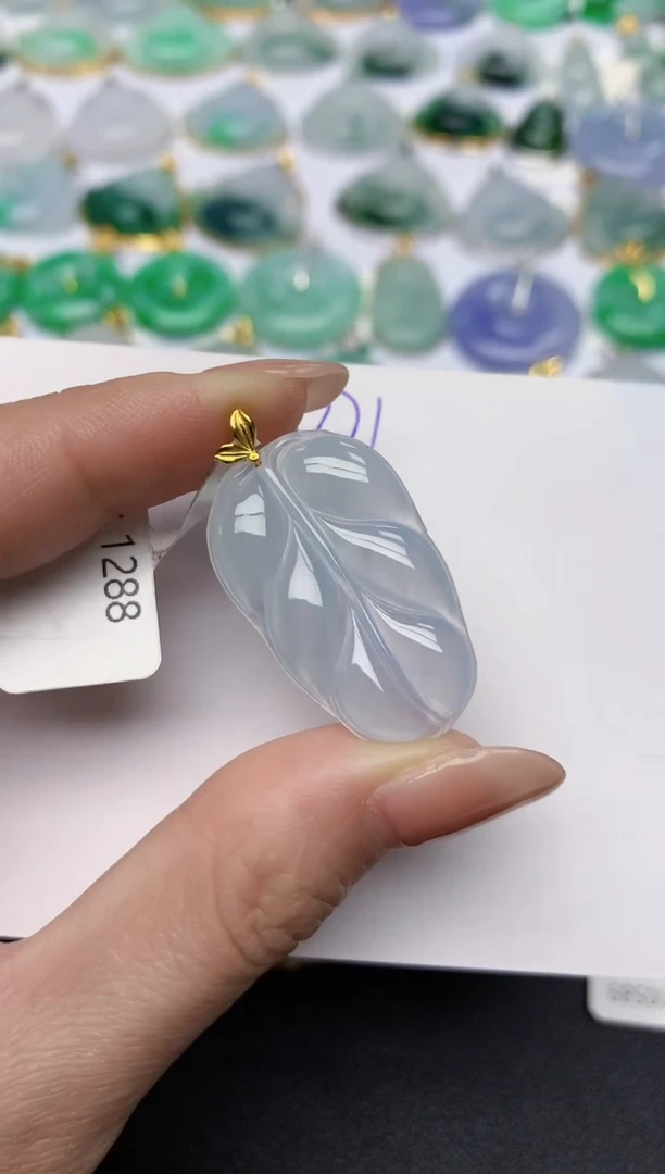 颈饰18K金镶嵌翡翠天然缅甸A货翡翠百元以上9元证书费自理