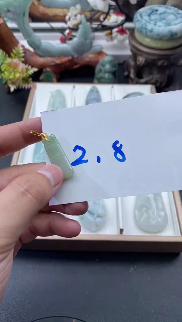 翡翠未镶嵌颈饰用****y天然缅甸A货翡翠