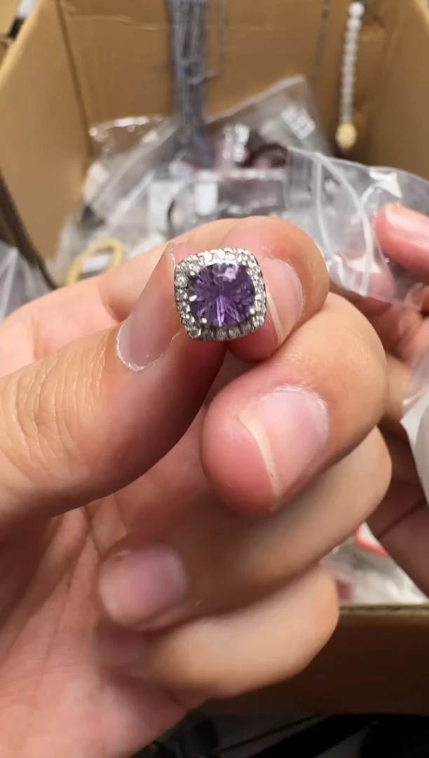 紫晶耳钉银S925镶嵌上