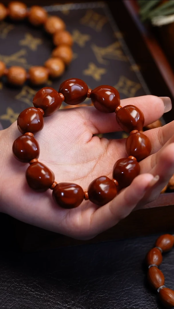 【闪购商品】橄榄核吊坠苏工橄榄核