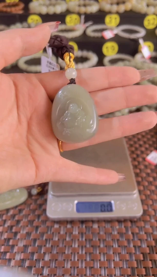 【闪购商品】和田玉吊坠(赠链)未镶嵌且末料青白玉佛公