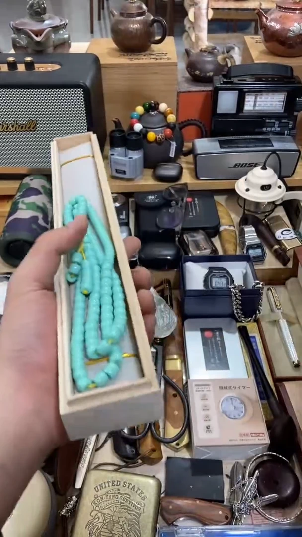 瓷片闪购商品  如图所示