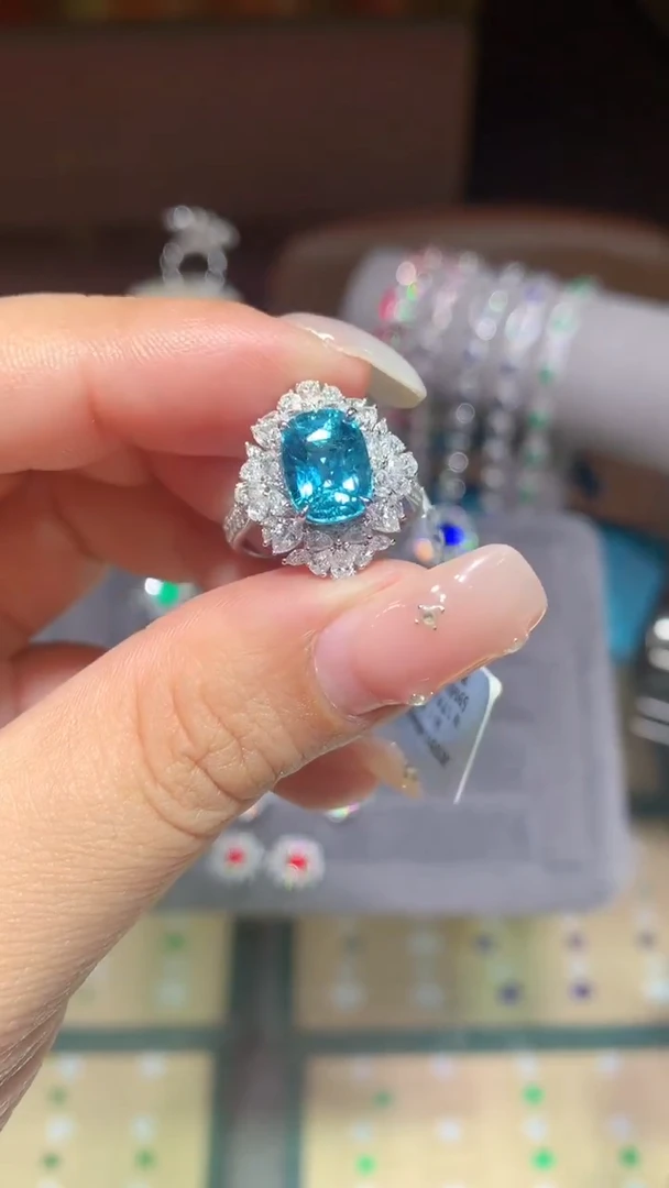 18K金镶嵌戒指碧玺3ct
