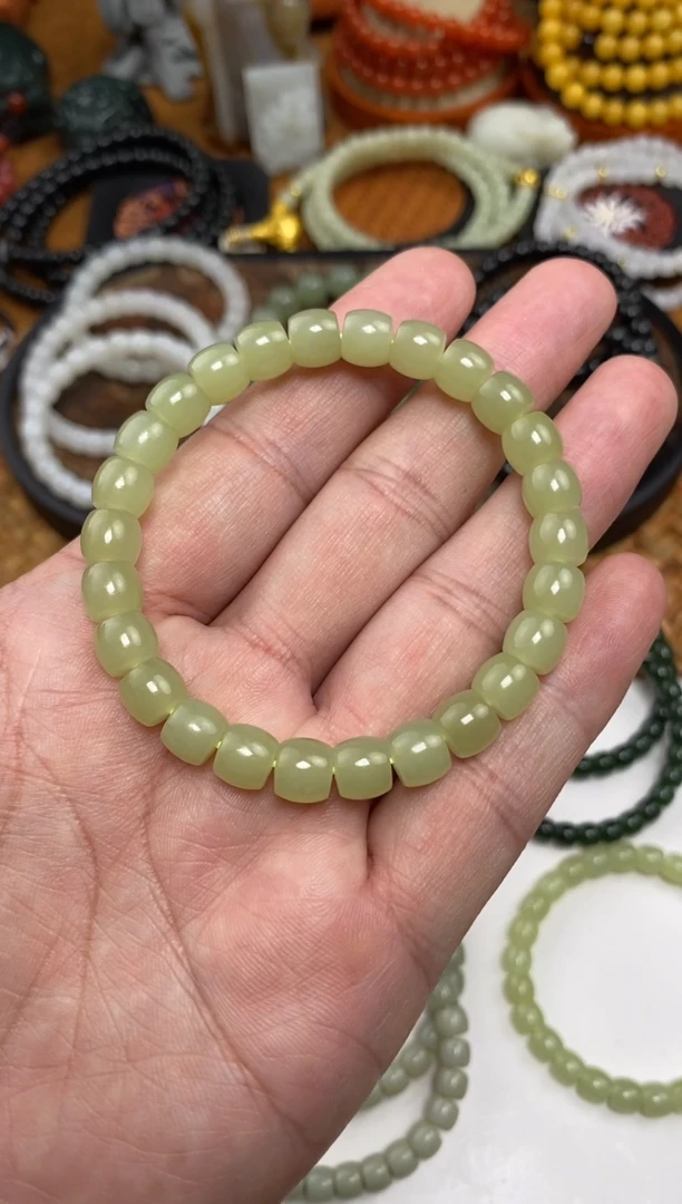 颈饰未镶嵌和田玉手串