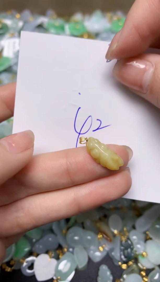 【闪购商品】翡翠颈饰18K金镶嵌 天然翡翠A货