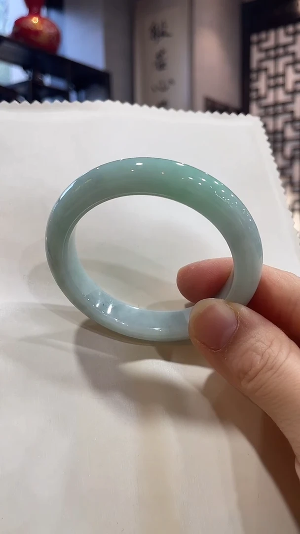 未镶嵌手镯翡翠A**芬55.9，27