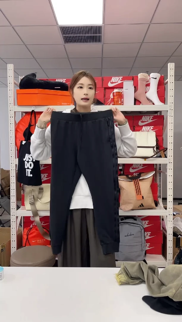 编码  057尺码 xl 直播过款正品