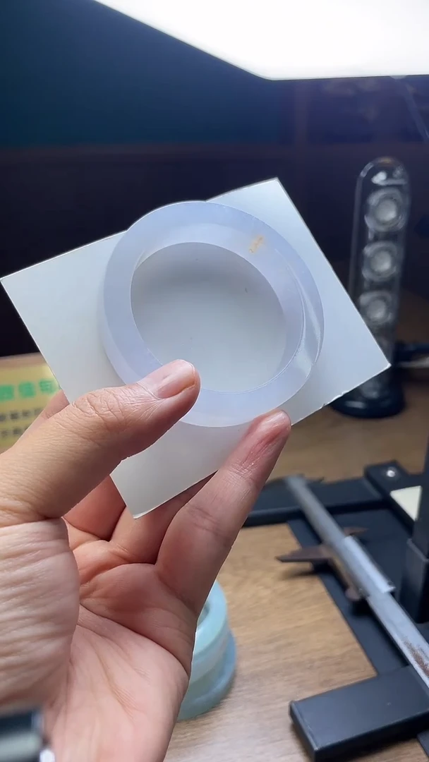 未镶嵌手镯定制翡翠守*定制