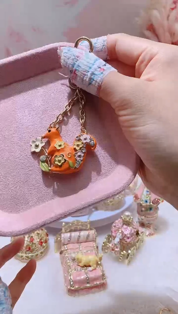 合金中古珐琅彩钥匙扣