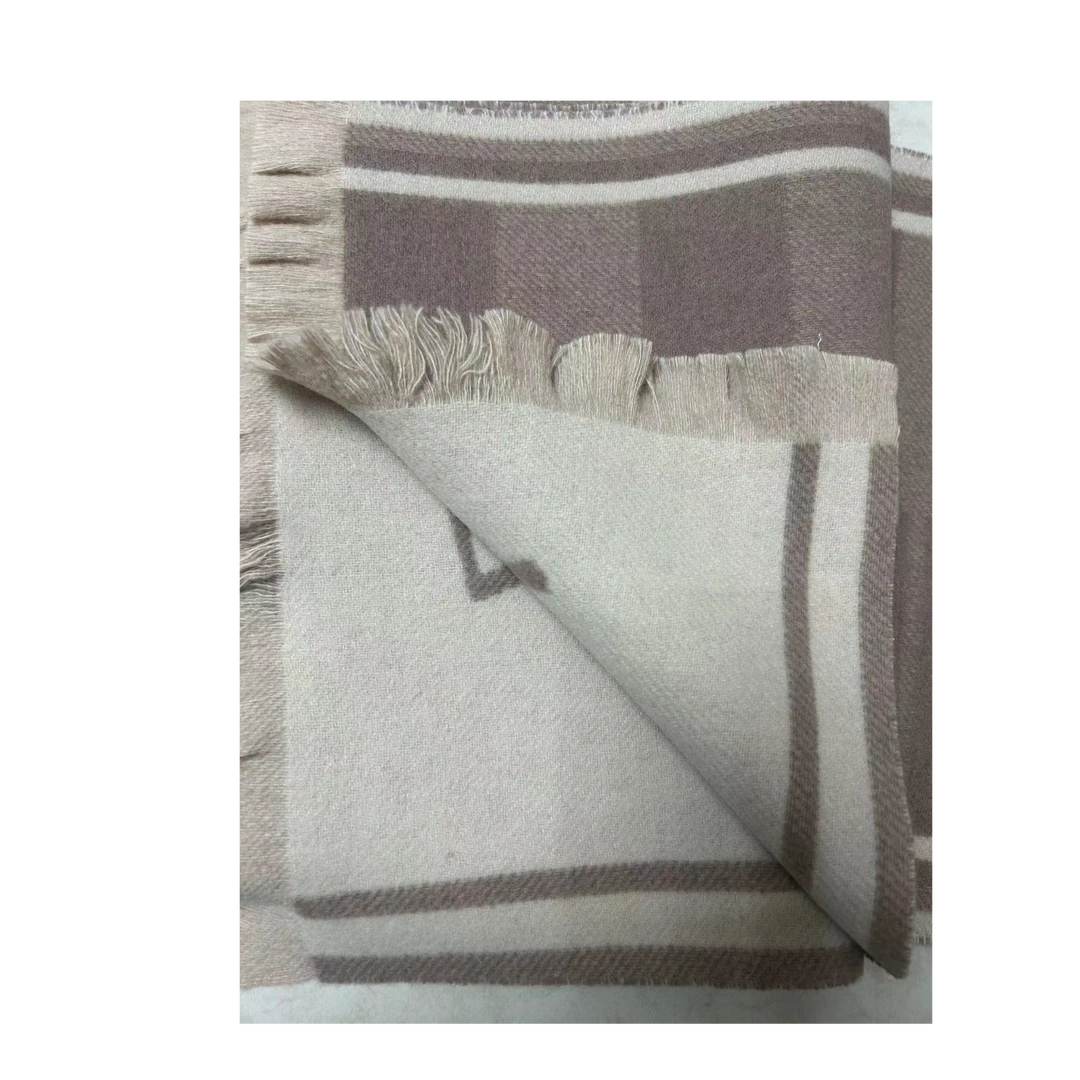 内蒙古经典百搭时尚格纹围巾