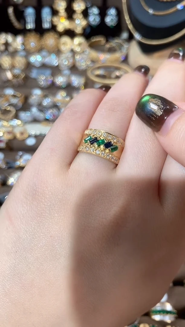 18K金镶嵌戒指祖母绿18K金祖母绿蓝宝钻石戒指13