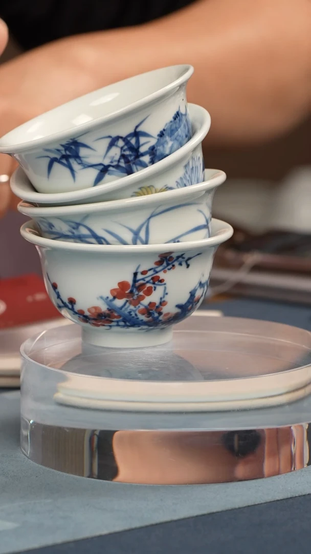 杯子瓷杨贵云 青花内绘梅兰竹菊