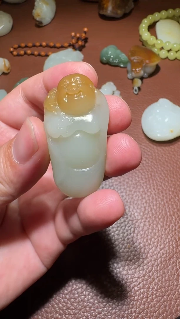 未镶嵌和田玉挂件和田玉