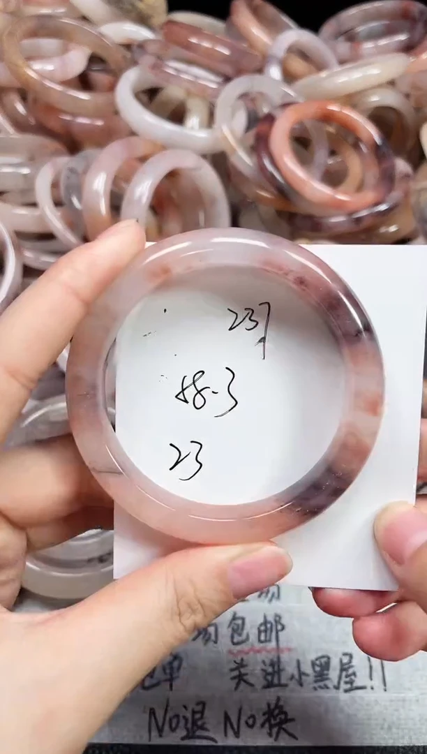 未镶嵌手镯石英质玉237