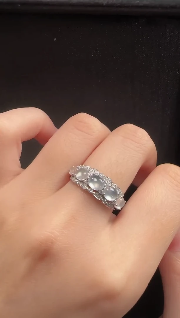 18K金镶嵌戒指翡翠014蛋面一只