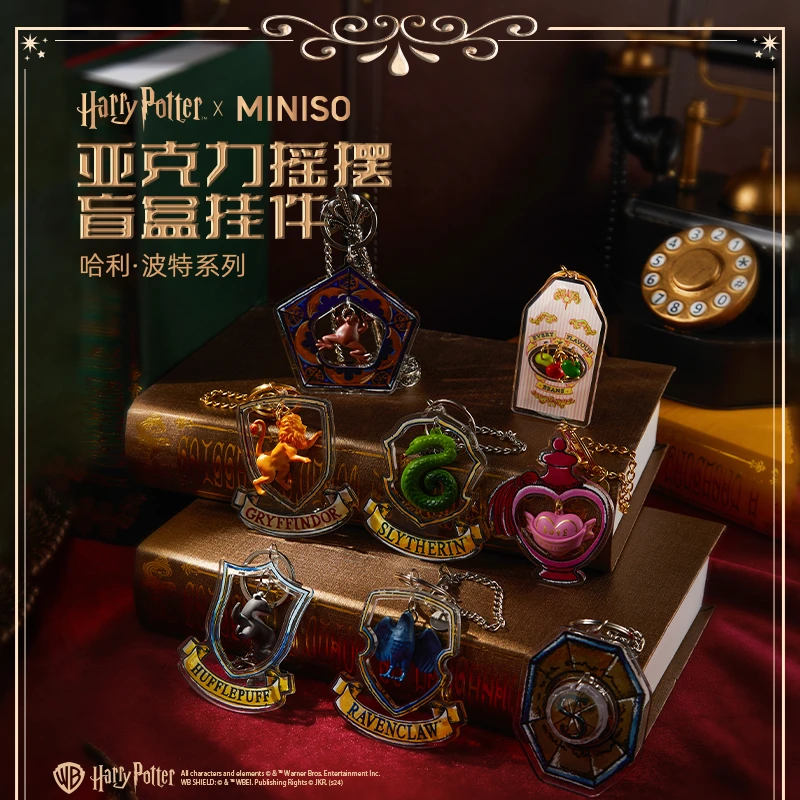 哈利波特系列亚克力摇摆玩具挂件(赫奇帕奇)款式随机