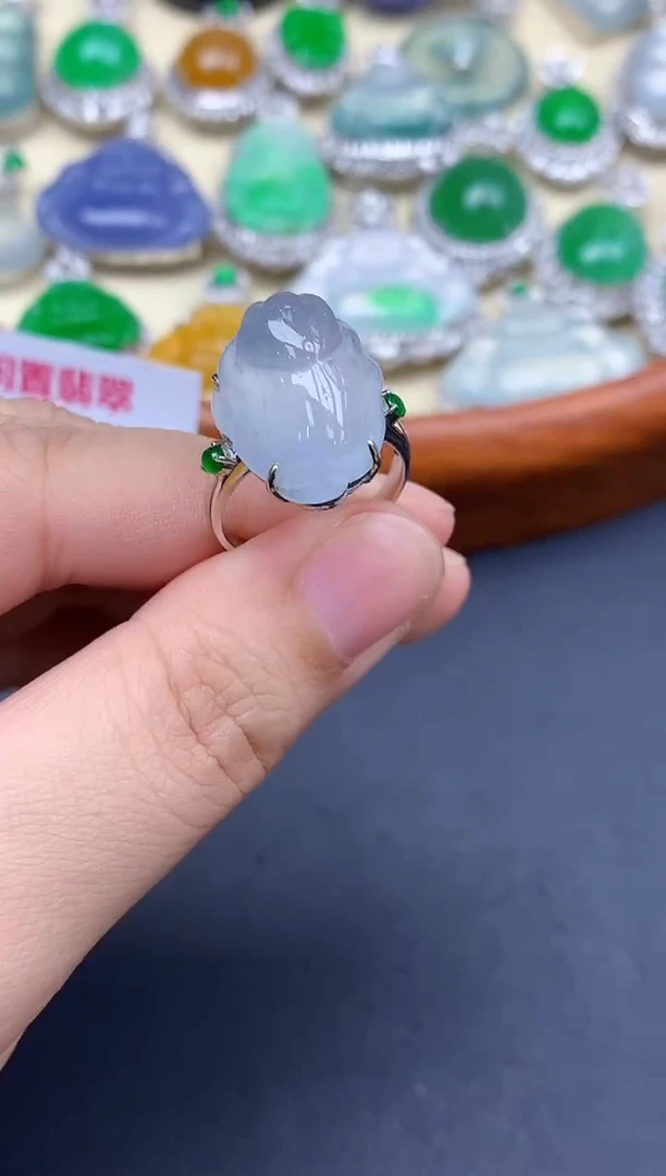 颈饰18K金镶嵌翡翠560-中国好珍宝