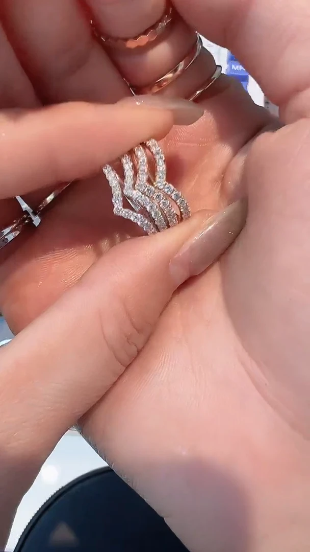 【闪购商品】钻石戒指/指环18K金镶嵌多样性发一