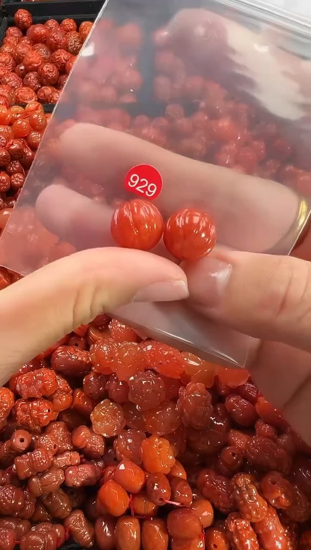 颈饰未镶嵌南红玛瑙1