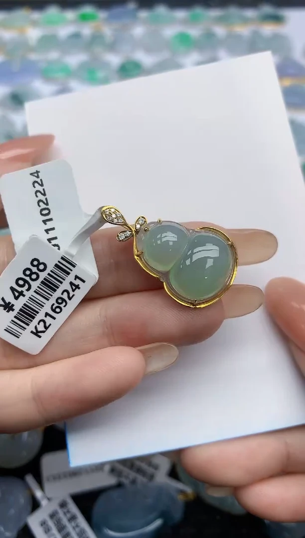 【闪购商品】翡翠挂件18K金镶嵌天然翡翠A货