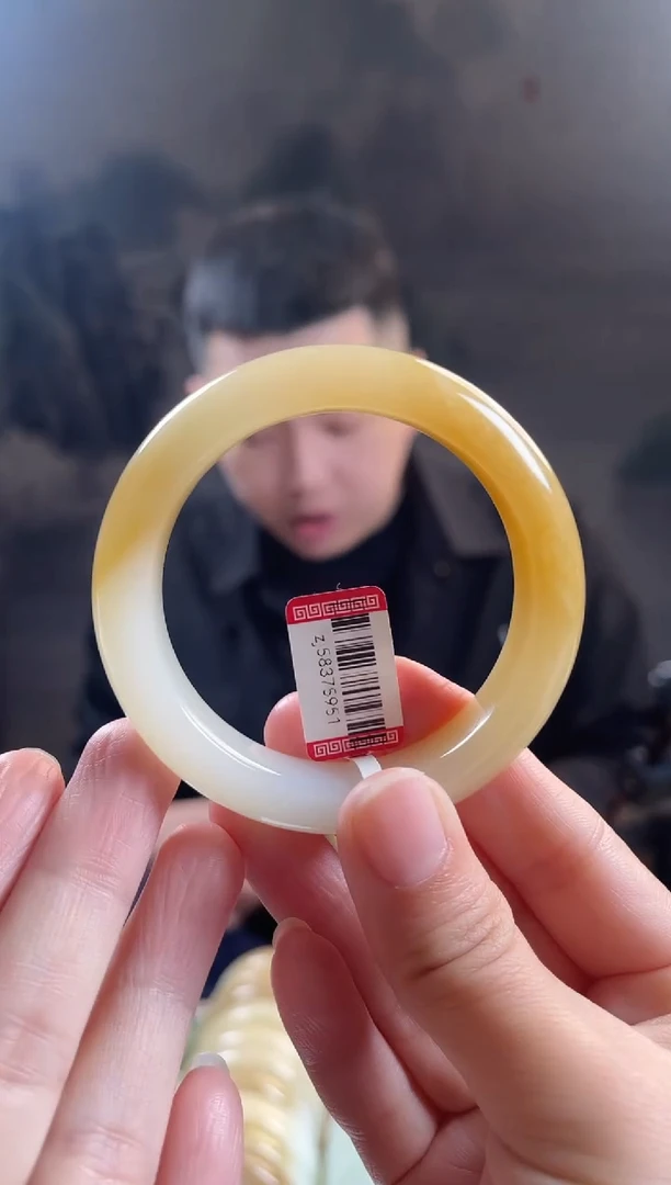 未镶嵌手镯和田玉51+圈口仅一只