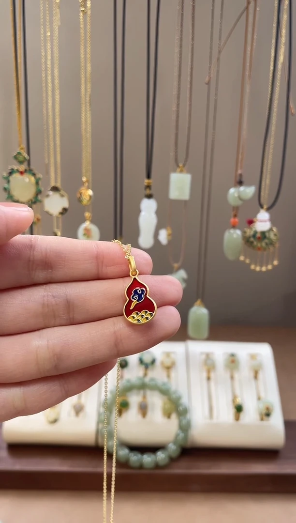 颈饰银S925镶嵌和田玉和田玉吊坠