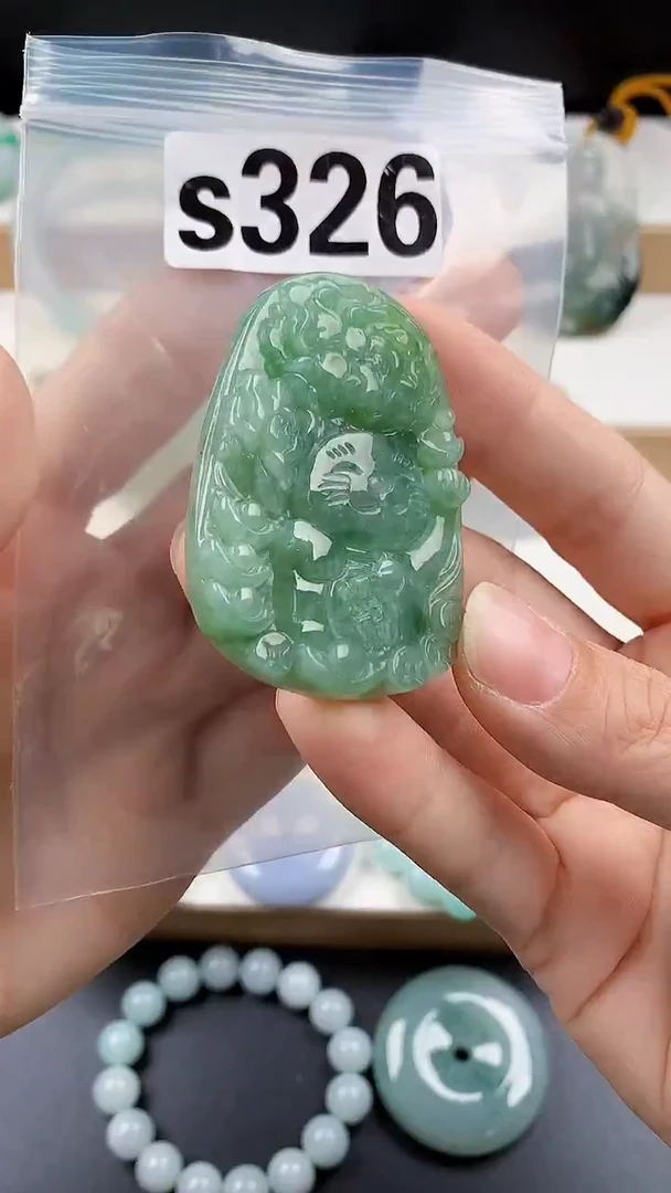 颈饰未镶嵌翡翠天然翡翠吊坠挂件