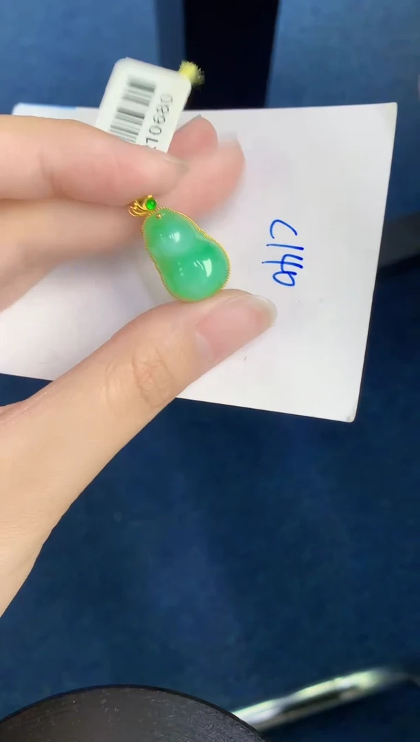 翡翠18K金镶嵌颈饰天然翡翠緬甸A貨