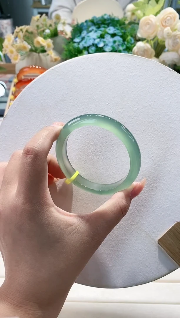 手镯玛瑙/玉髓未镶嵌65-57