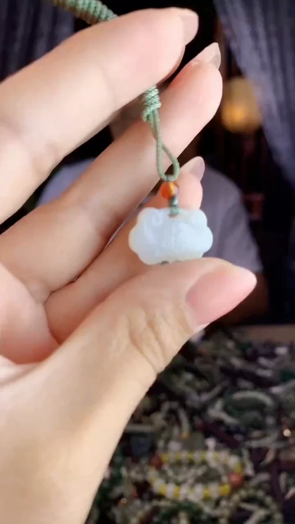 和田玉未镶嵌颈饰拍一发一