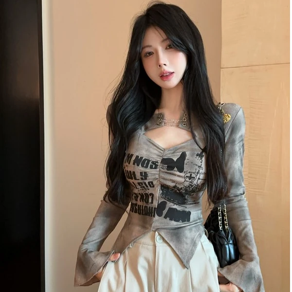 美式复古设计感字母印花长袖T恤春季新款辣妹设计感百搭镂空上衣