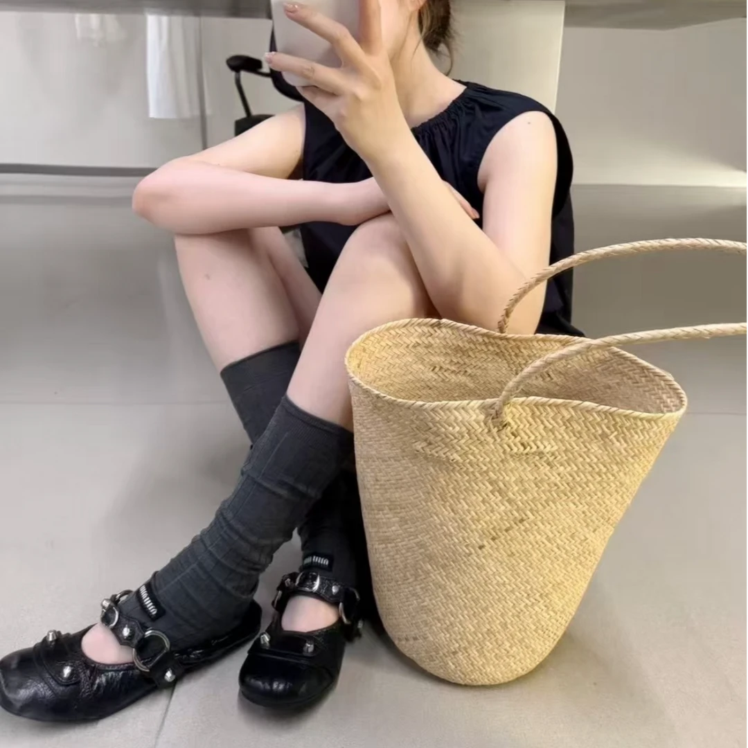 25新款B设计师芭蕾玛丽珍时尚铆钉松紧平底女士单鞋