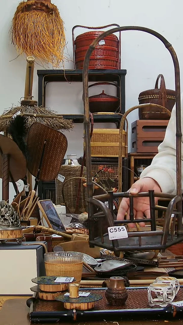 微瑕不退换介意勿拍:C555